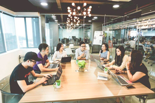 diferencias entre Coworking y espacio de trabajo compartido